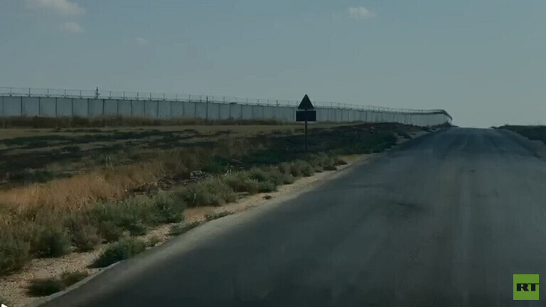 الجيش السوري يعتزم إنشاء 15 نقطة مراقبة على طول الحدود مع تركيا