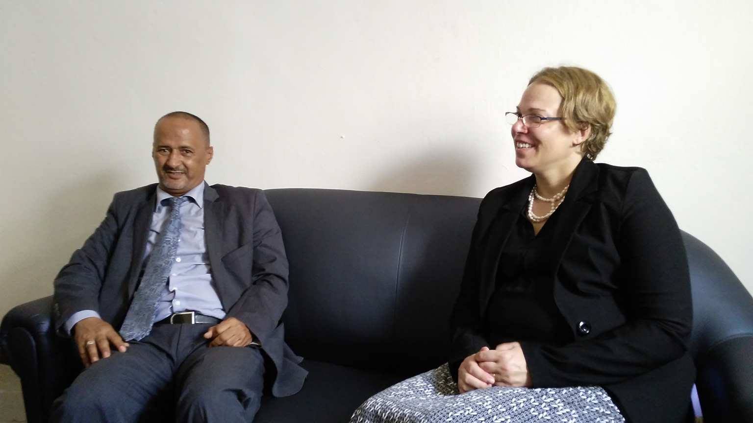 السفارة الأمريكية تعبرعن اعجابها بنضج التجربة الديقراطية لدى النقابة