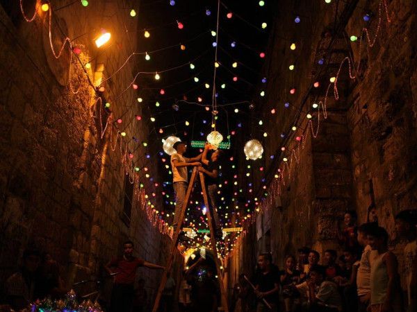 من أغرب عادات الشعوب في رمضان: الزاج الأول وحلق الرؤس..!