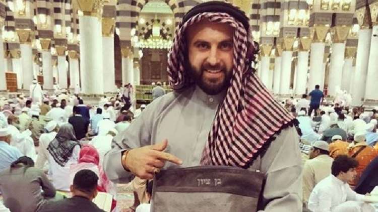 مدون إسرائيلي مشهور ينشر صورا لزيارته الحرم النبوي