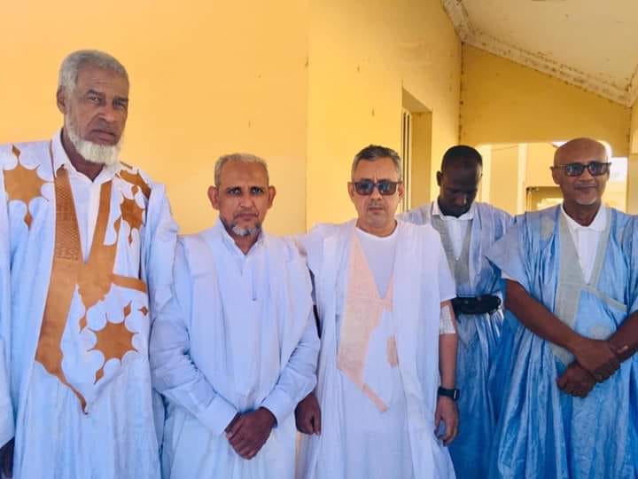 صورة الوالي مع رئيس تواصل  من صفحة المدون (ناصر داداه)