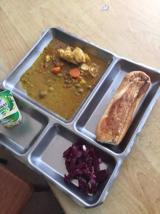 وجبة طلاب الجامعة