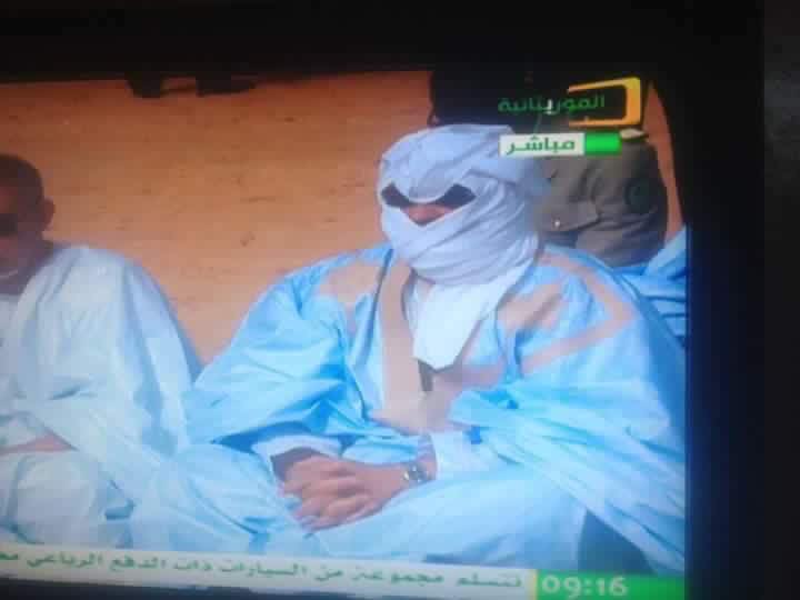 ثورة ولد عبد العزيز على المظهر التقليدي للحاكم تثير جدلا! (صورة)