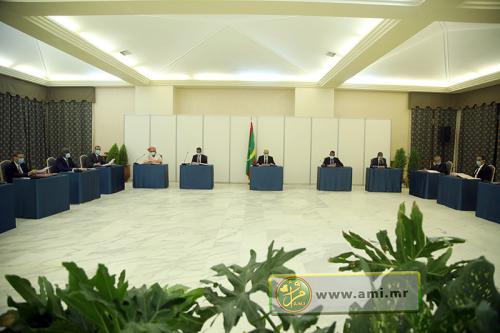 مجلس الوزراء في دورته الإستثنائية