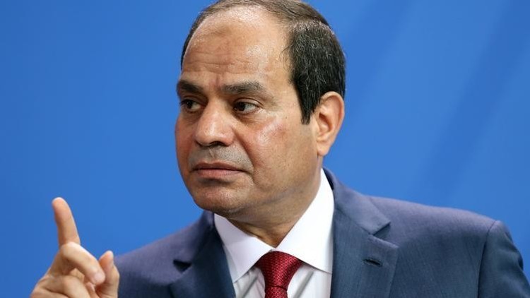 بالفيديو.. السيسي يوجه تنبيها لصحفي