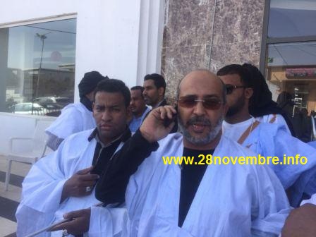 محامي النصرة أثناء خروجه من الفندق