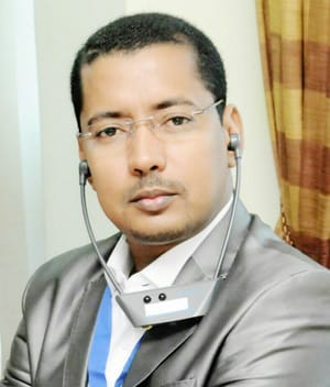 د. مولاي ولد أب ولد أﯕيݣ 