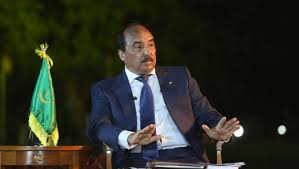مداخلة وزير بملجس الوزراء أغضبت الرئيس فضرب الطاولة!