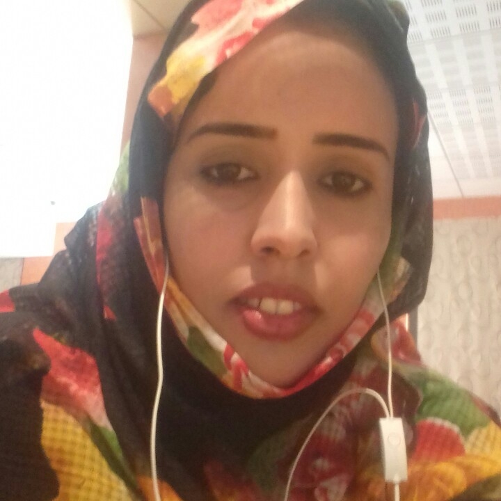 الصحفية خديجة بنت ذو النورين