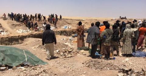  جانب من عملية انتشال الجثث ـ صحراء ميديا