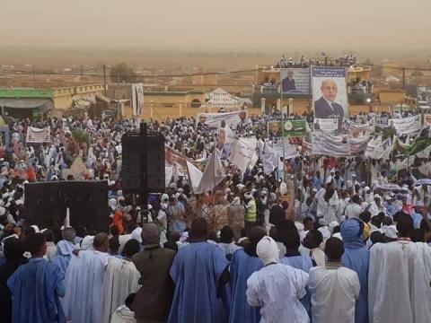 جماهير حضرت لإستقبال المترشح