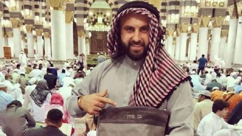مدون إسرائيلي مشهور ينشر صورا لزيارته الحرم النبوي