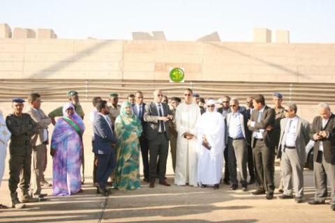 وزير الصيد السنغالي يزور ميناء تانيت للصيد التقليدي بموريتانيا