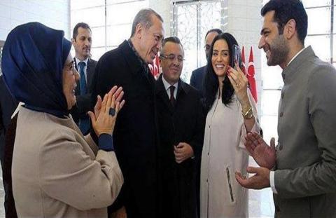 أردوغان يخطب فتاة مغربيّة لفنان تركي عبر “فيس تايم”