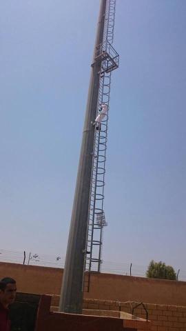بالفيديو.. وزير الشباب الاردني  يثني شابا عن الانتحار