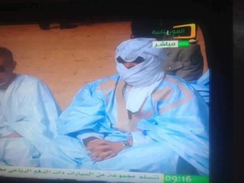 ثورة ولد عبد العزيز على المظهر التقليدي للحاكم تثير جدلا! (صورة)