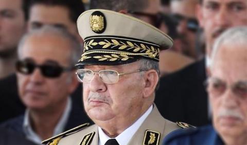 وفاة أحمد قايد صالح رئيس أركان الجيش في الجزائر..